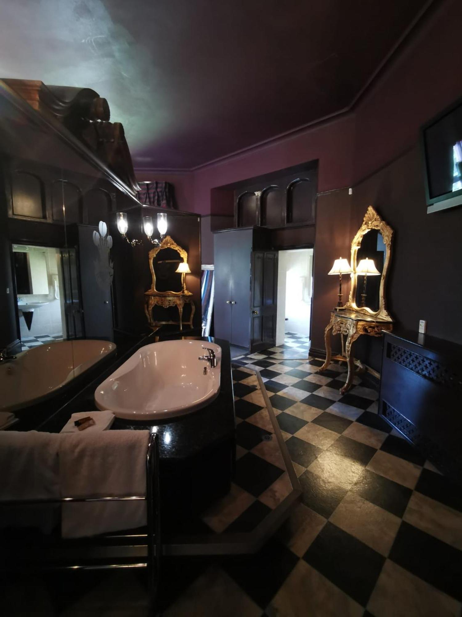 Ruthin Castle Hotel And Spa Екстериор снимка