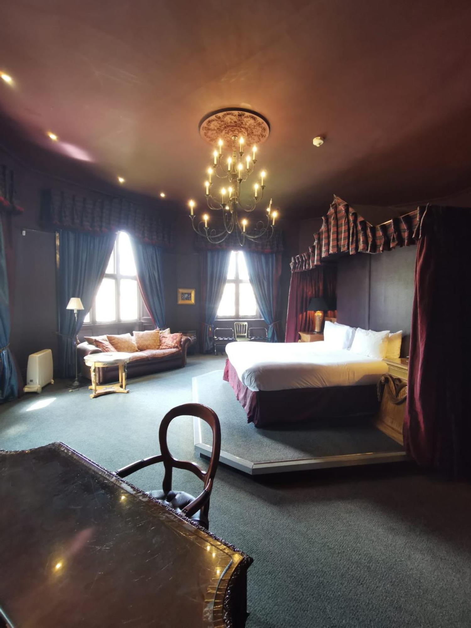 Ruthin Castle Hotel And Spa Екстериор снимка