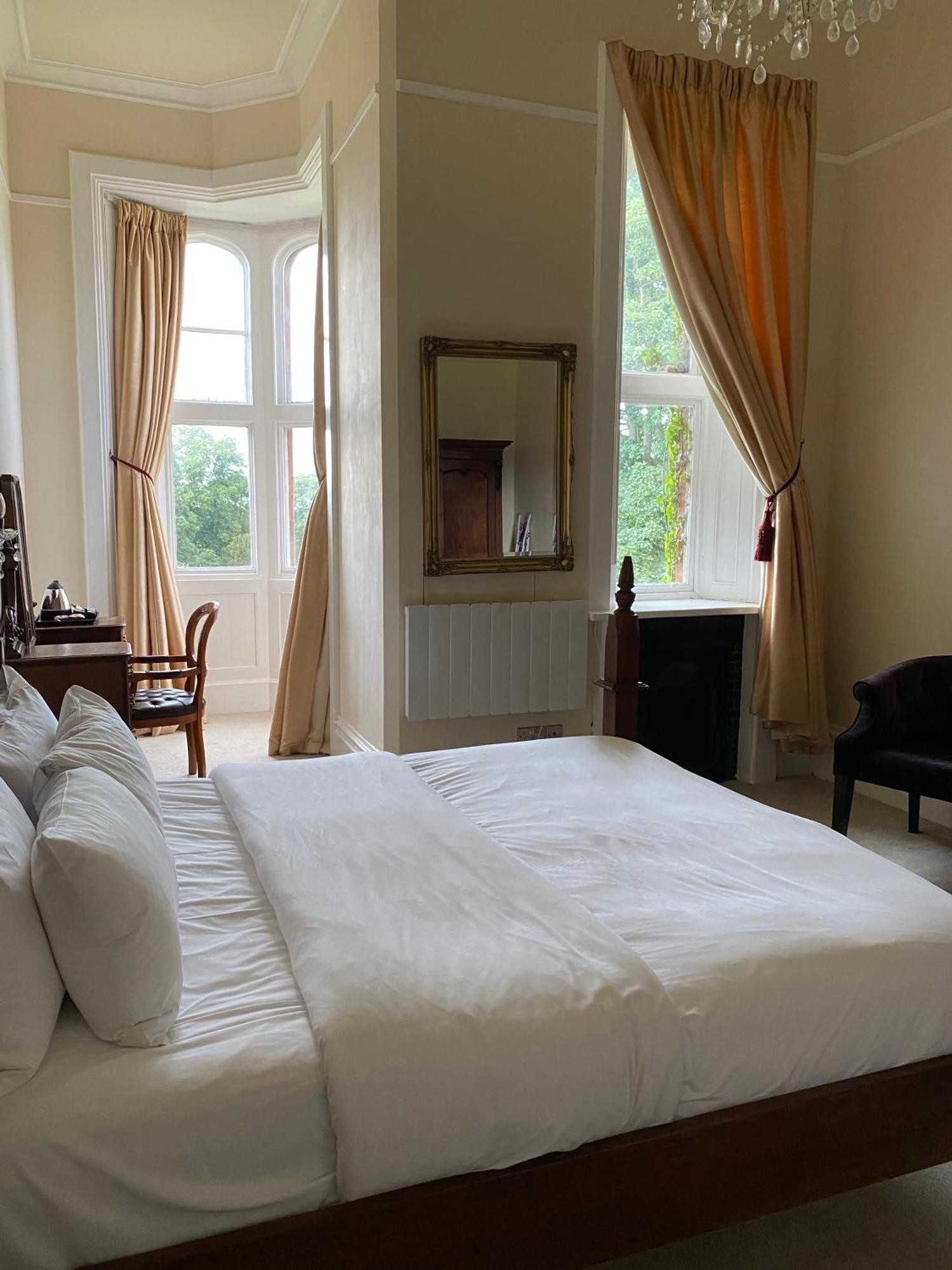 Ruthin Castle Hotel And Spa Екстериор снимка