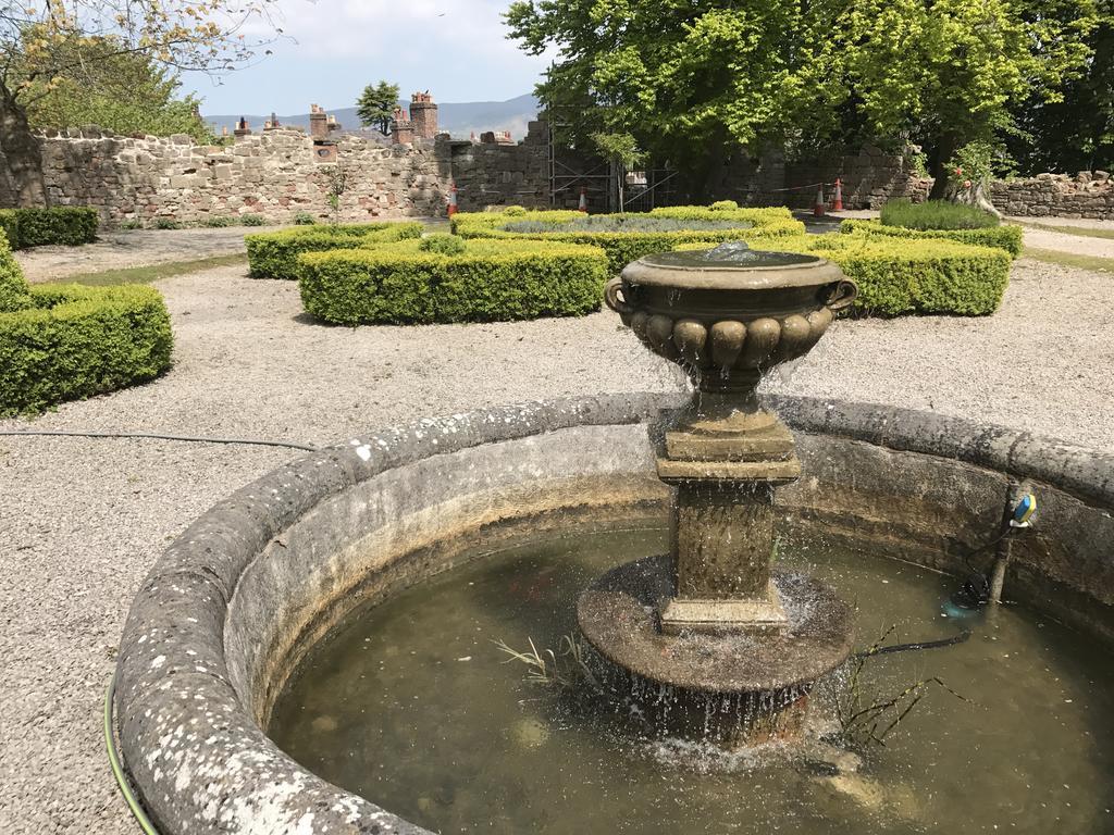 Ruthin Castle Hotel And Spa Екстериор снимка